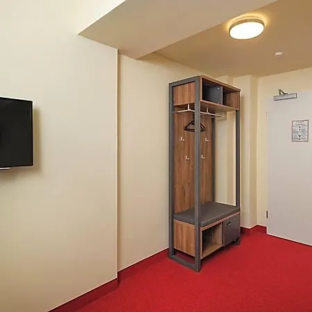 מלון Reinoldus 3*
